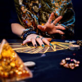 霊に取り憑かれているか調べる方法を徹底解説!セルフ診断や信頼できる霊能者への相談方法も解説